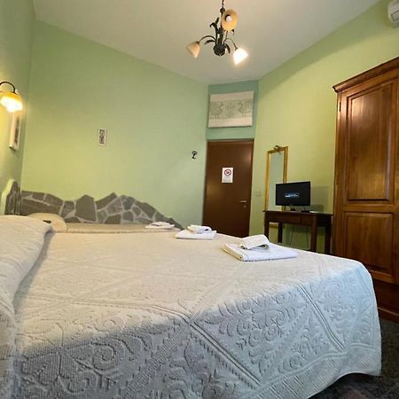 Fera5 Hotel Олбия Екстериор снимка