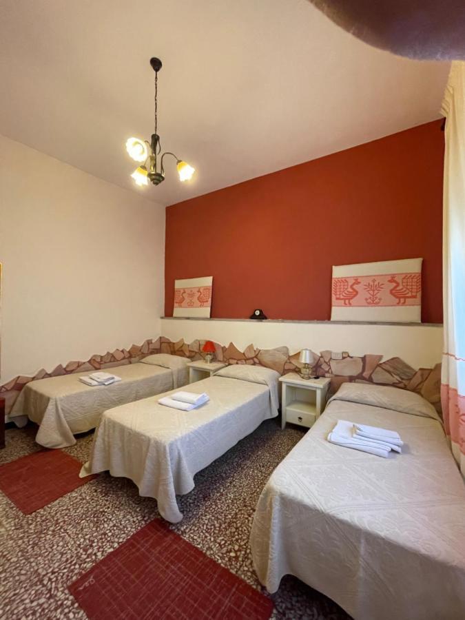 Fera5 Hotel Олбия Екстериор снимка
