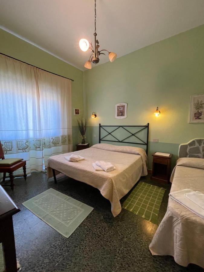 Fera5 Hotel Олбия Екстериор снимка