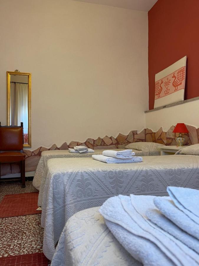 Fera5 Hotel Олбия Екстериор снимка