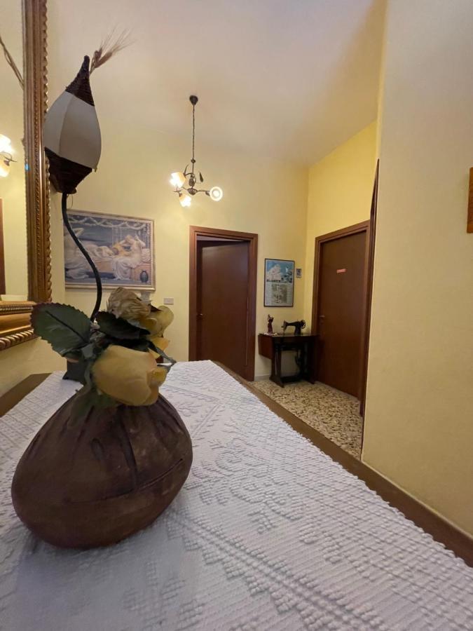 Fera5 Hotel Олбия Екстериор снимка